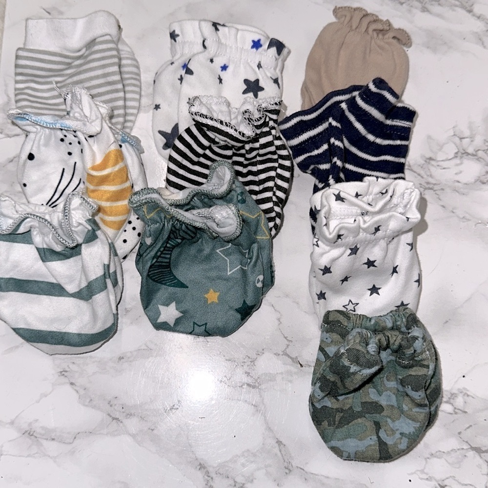 Assorted Baby Mittens Set - Picture 5 of 5